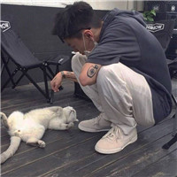 抖音頭像男生傷感黑白4