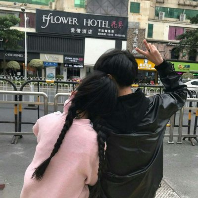 情侶親吻情頭8